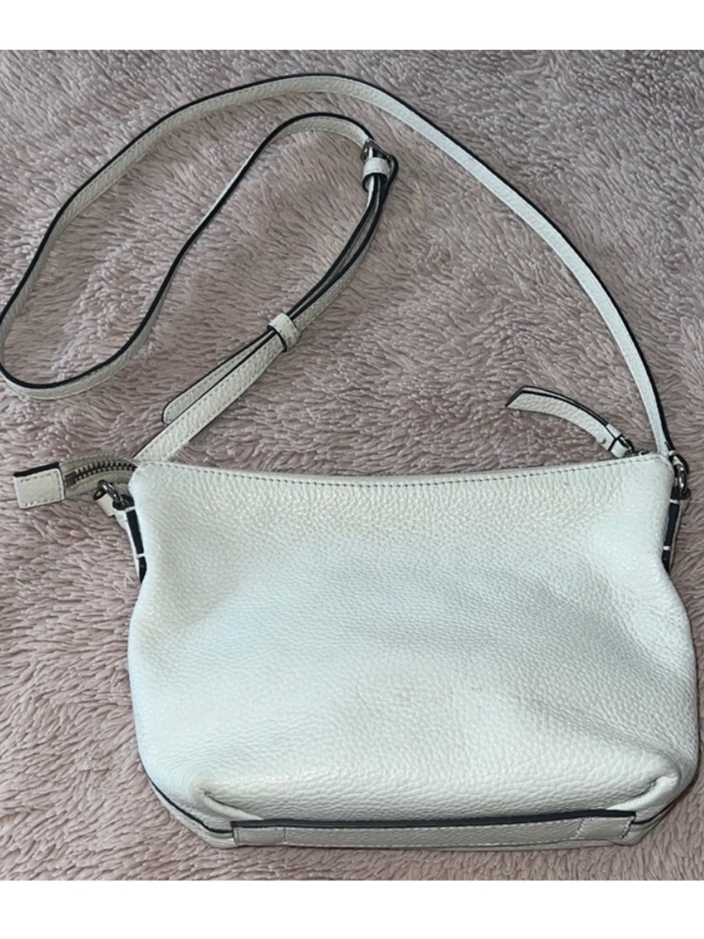 ECCO •  Women’s • White Pebbled Leather Minimalist Crossbody Bag •